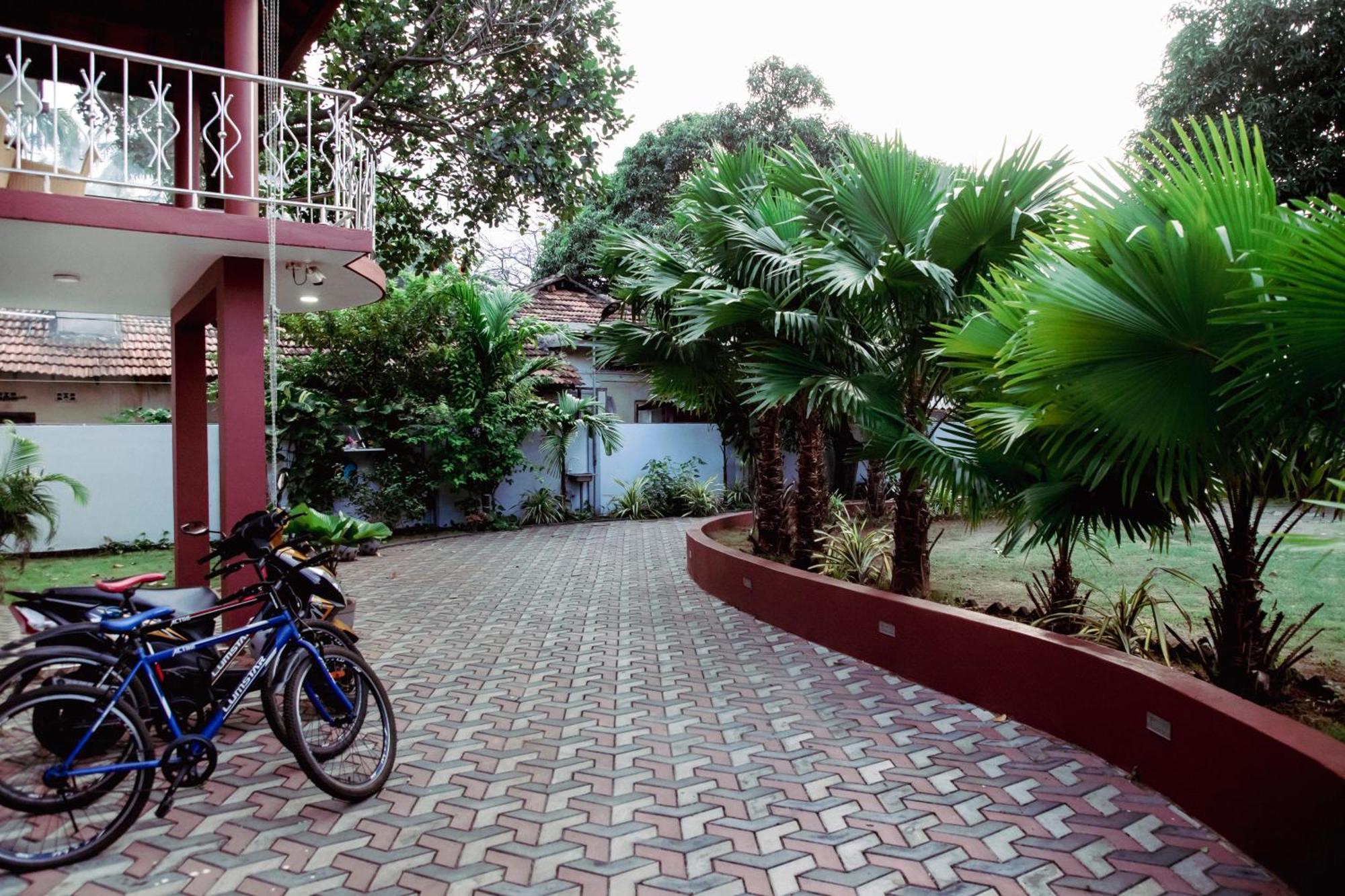 Golden Star Guest House จาฟนา ภายนอก รูปภาพ