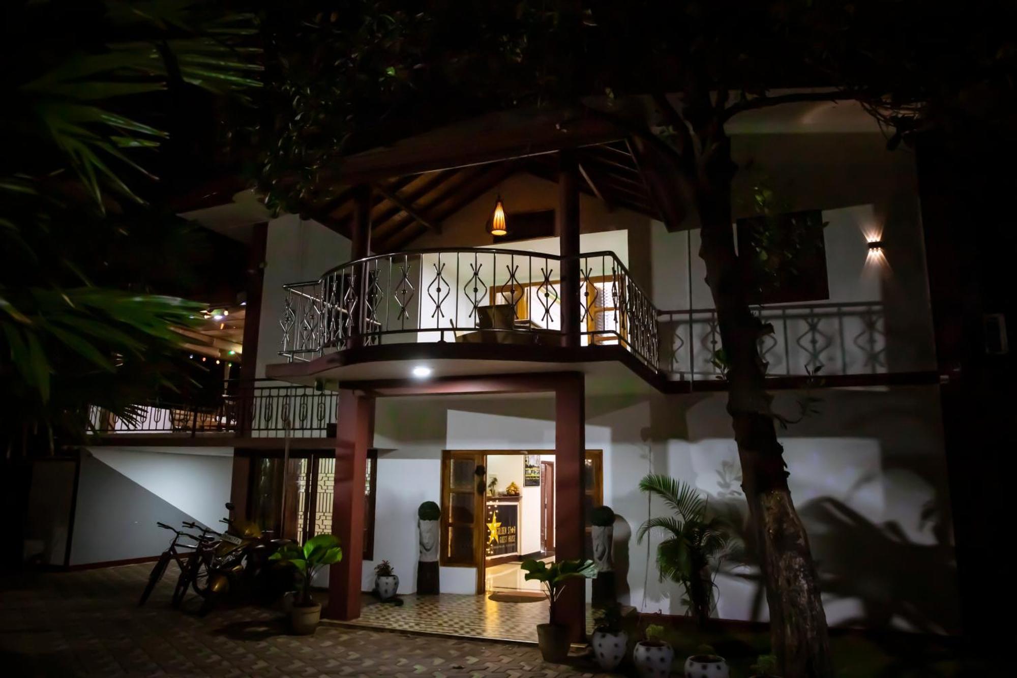 Golden Star Guest House จาฟนา ภายนอก รูปภาพ