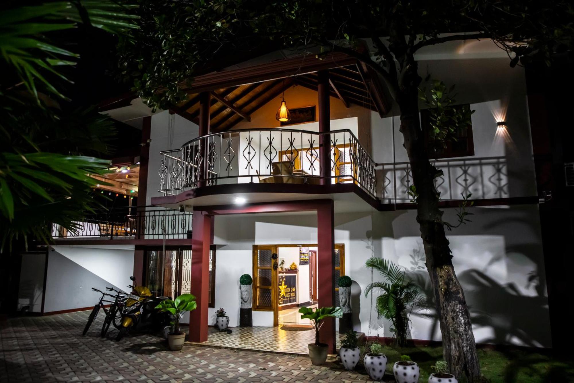 Golden Star Guest House จาฟนา ภายนอก รูปภาพ