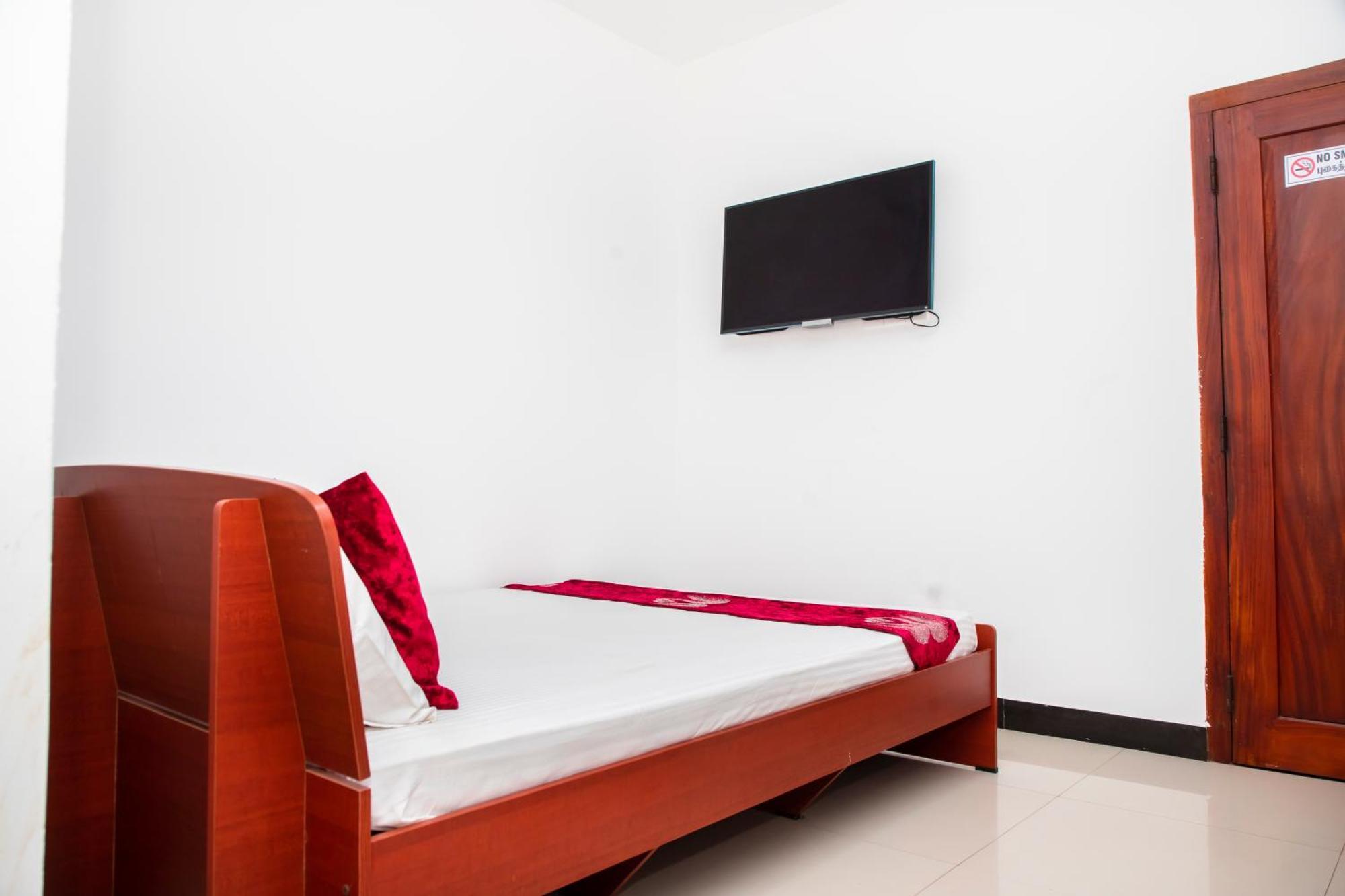 Golden Star Guest House จาฟนา ภายนอก รูปภาพ