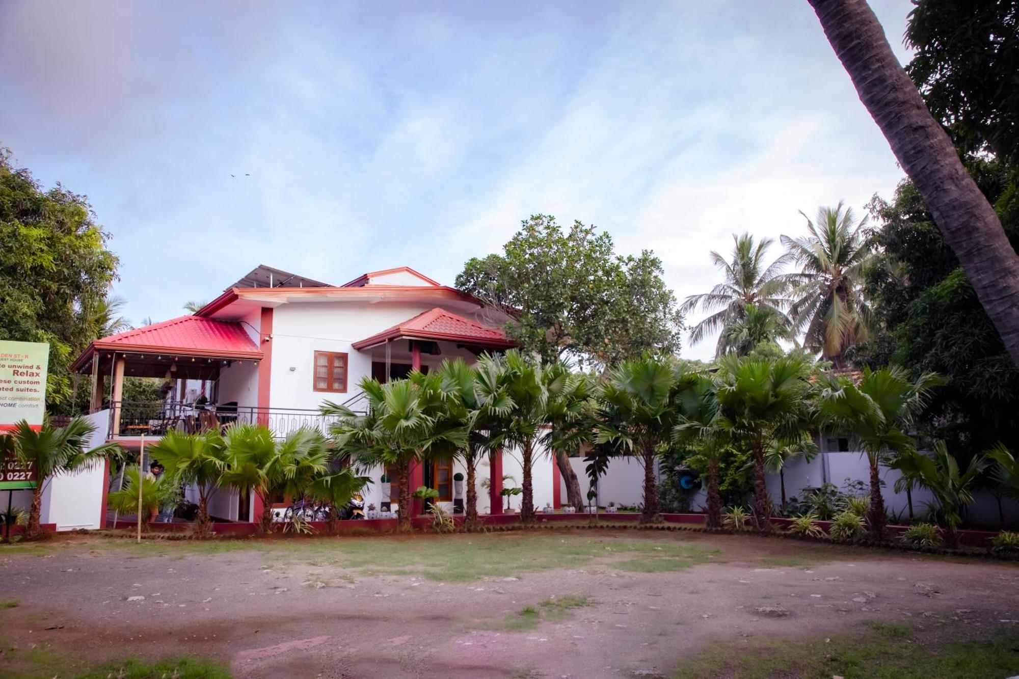 Golden Star Guest House จาฟนา ภายนอก รูปภาพ