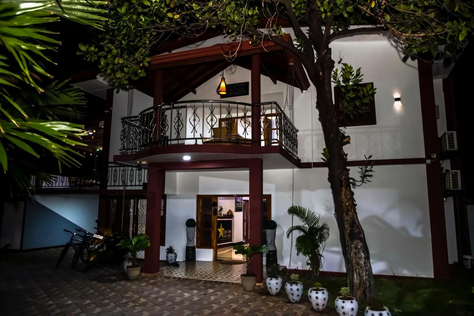 Golden Star Guest House จาฟนา ภายนอก รูปภาพ