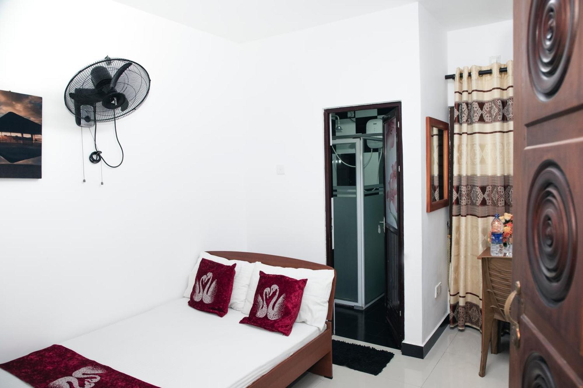 Golden Star Guest House จาฟนา ภายนอก รูปภาพ